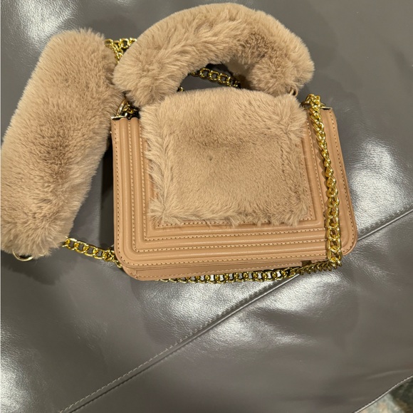 8am Forever fuzzy purse - Picture 4 of 9